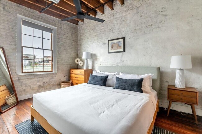 Photo - 315 Girod St Unidad ID1267166P