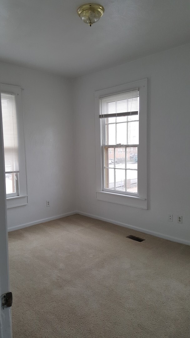 Photo - 431 County St Unidad 2B