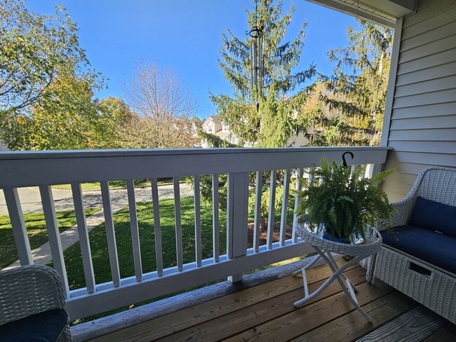 Photo - 70 Loch Ln