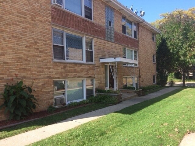Building Photo - 7146 Riverside Dr Unit 2N Rental