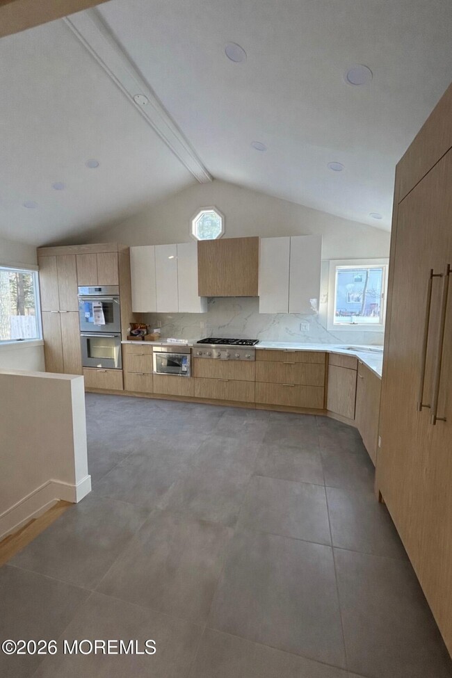 Photo - 20 Roslyn Dr