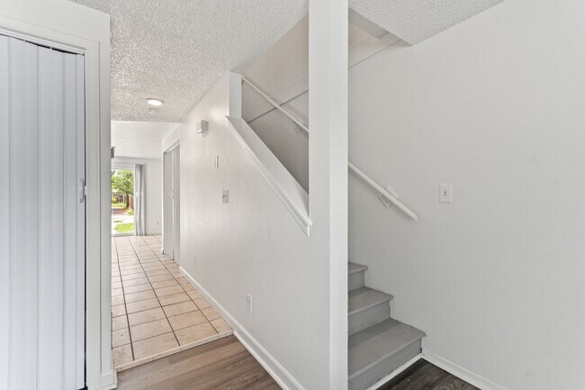 Photo - 2-Bedroom Townhome Close to Stanley Market...
