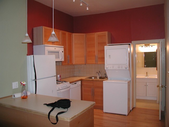 Kitchen - 1348 Ashbourne Rd