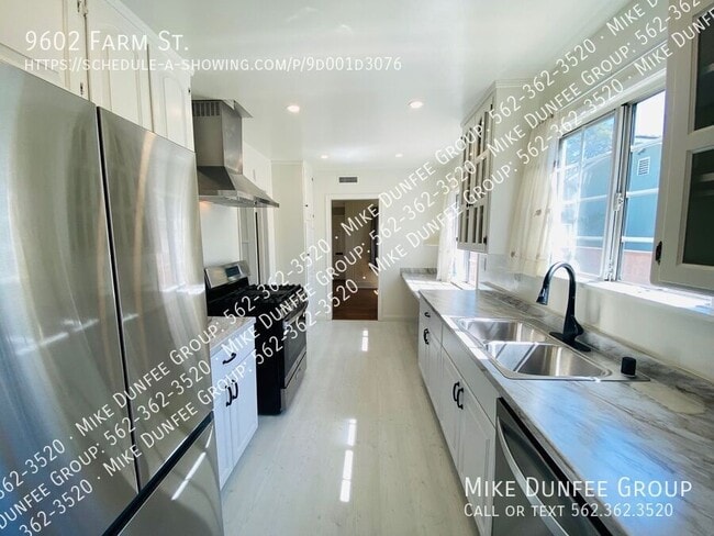 Photo - 9602 Farm St