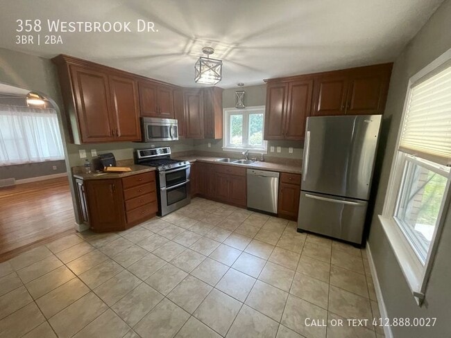 Photo - 358 Westbrook Dr