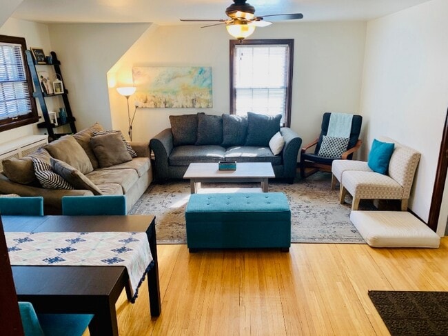 Photo - 1608 Thomas Ave W Apartamento Unidad Upper