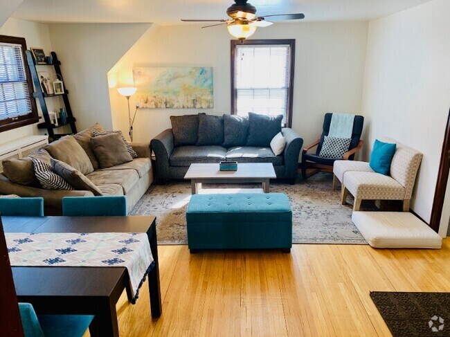 Building Photo - 1608 Thomas Ave W Unit Upper Rental