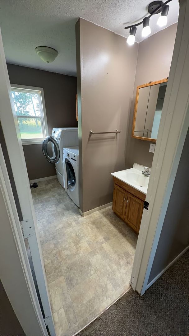 W4913 Pine Ave Unit A