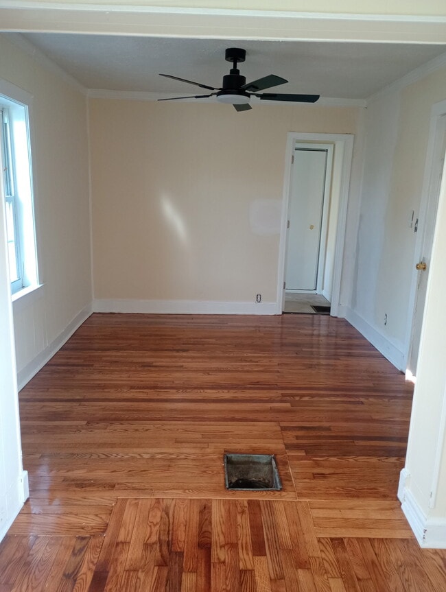 Photo - 108 E Chilhowie Ave