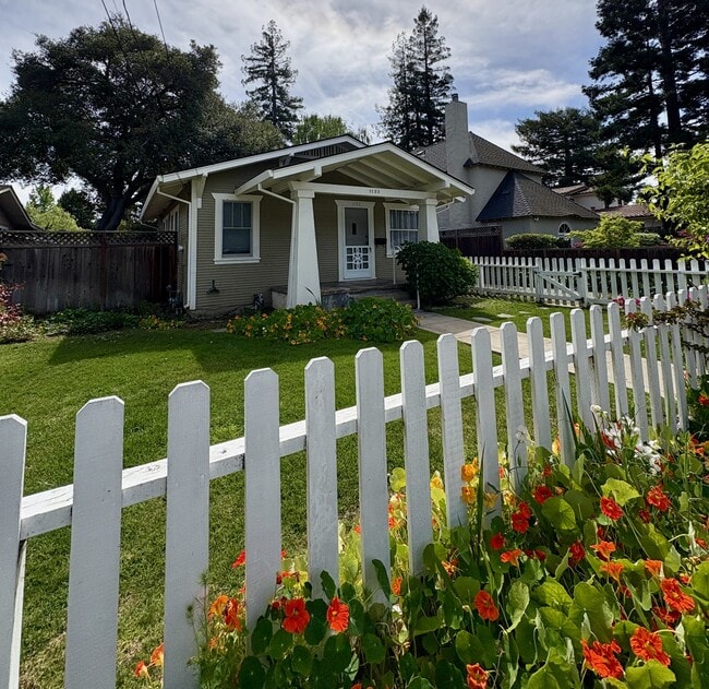 Photo - 1122 Channing Ave
