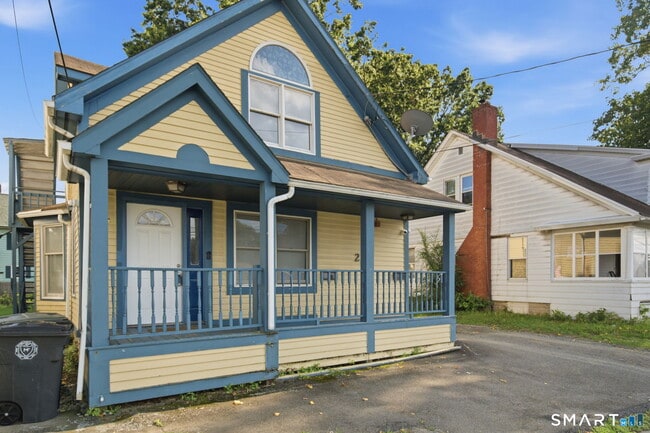 Photo - 265 Bridgeport Ave