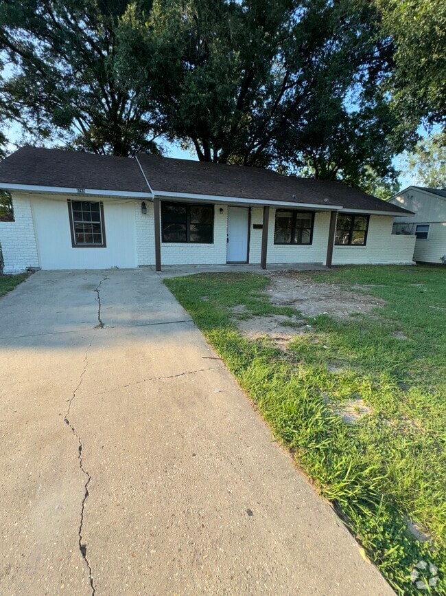 Building Photo - 6749 Perimeter Dr Rental