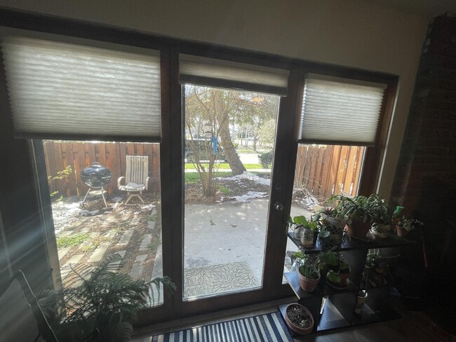 Photo - 1611 W Koch St