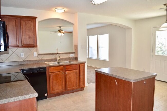 Photo - Amazing 4 bed 2 bath 2 story home in Hallie Heights!