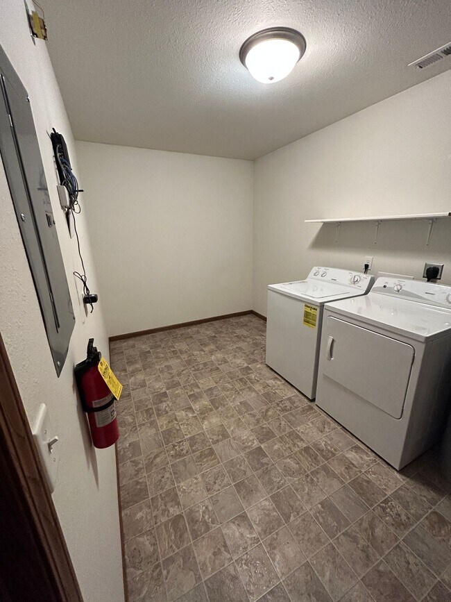 Photo - Stadium Commons Lower Unit Unidad 500