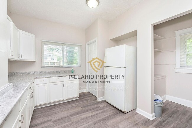 Photo - 3-Bedroom Home Near Tuxedo Park with 2-Car Garage, Available NOW!