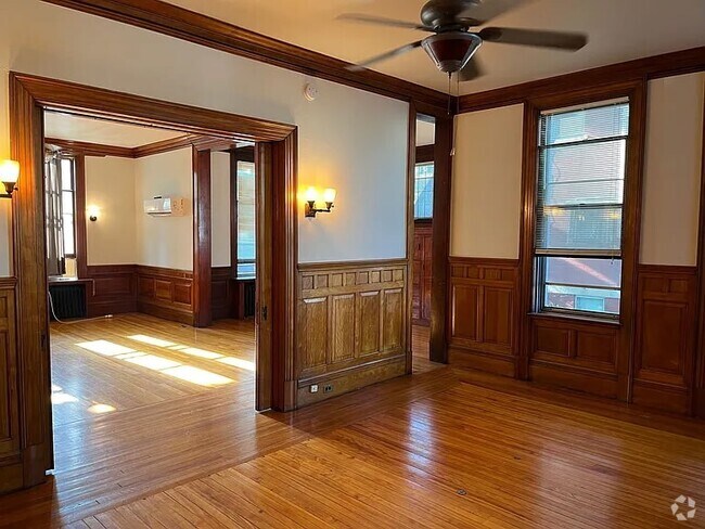 Building Photo - 1920 Stevens Ave Unit 1 Rental