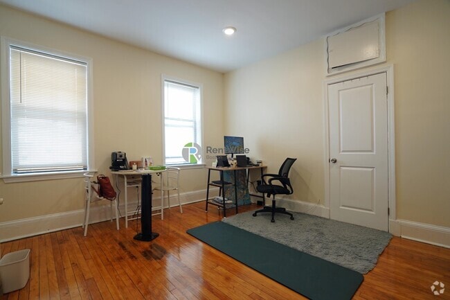 Building Photo - 1218 Commonwealth Ave Rental