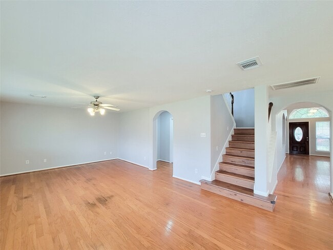 Building Photo - 6730 Wide Creek Dr