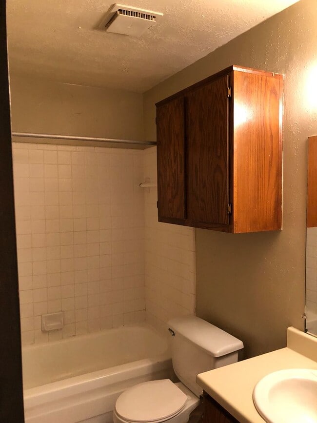 Photo - TWO BEDROOM DUPLEX TO SHARE WITH YOUR FURRY FRIENDS!