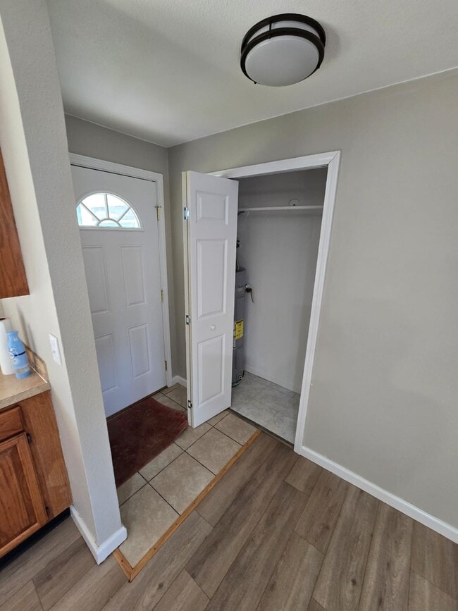 Photo - 2954 Hoover Ave SE