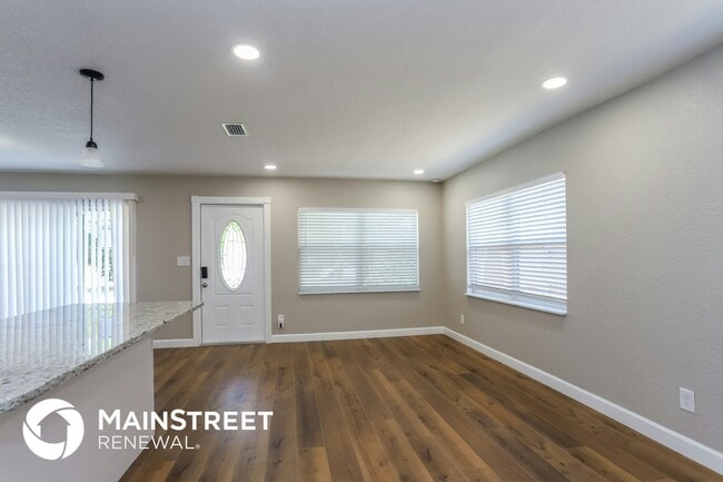 Photo - 7144 35th Ave N