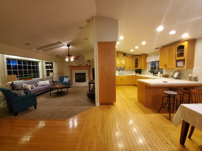 4010 Pearl Rd