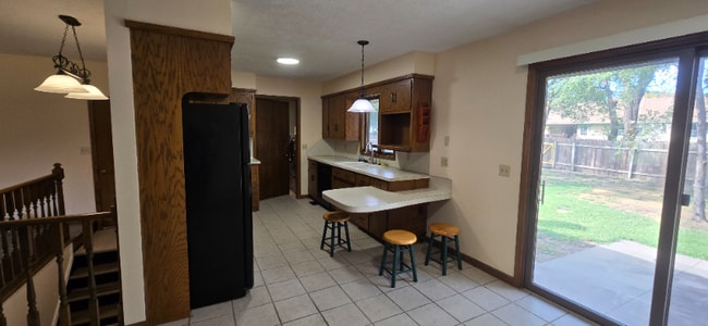 Photo - 409 Oak Park Dr