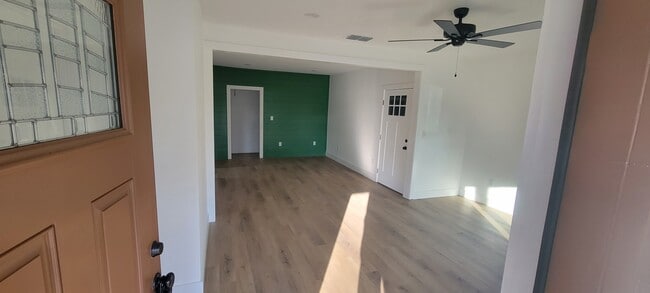 Photo - 308 W Pine St