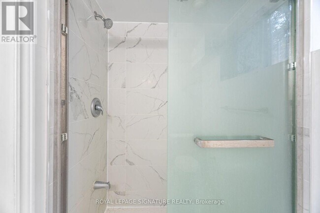 Photo - 406 Tamarack Dr
