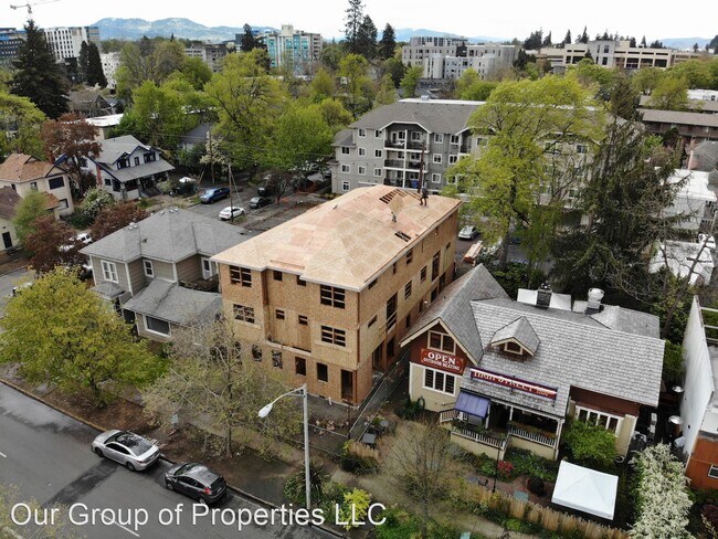 Photo - 4 br, 4.5 bath House - 1229 High St.