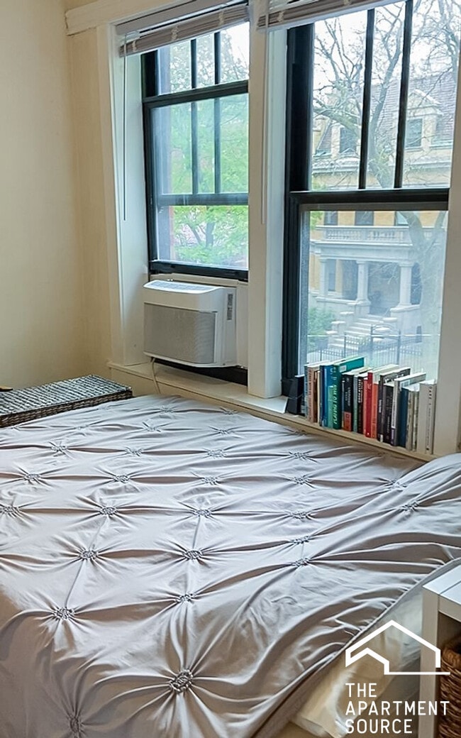 Photo - 630 W Arlington Pl Unit 2