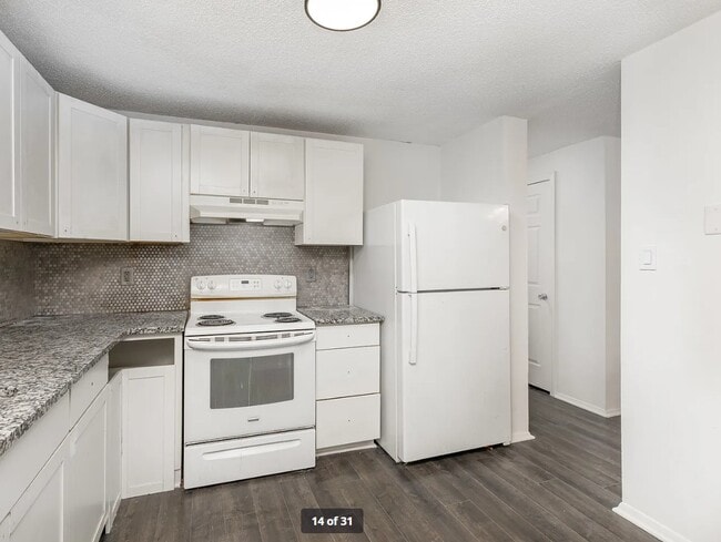kitchen - 8435 Othello Pl