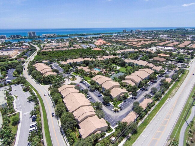 Photo - 236 Village Blvd Unidad 1103 Rental