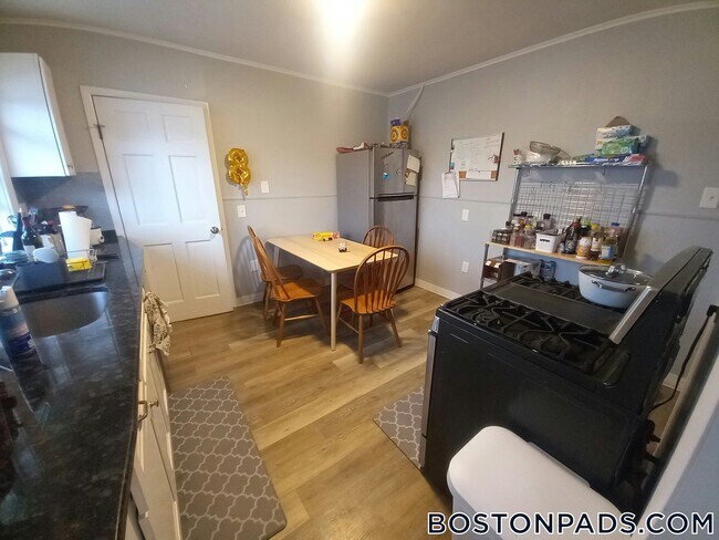 Photo - 60 Buzzell Ln Unidad 2