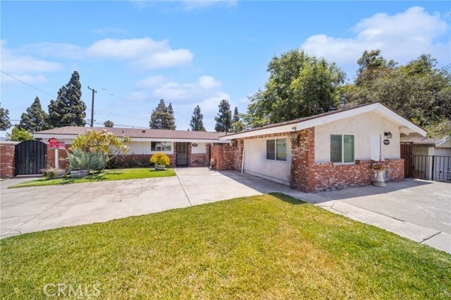Building Photo - 1610 N Amador Ave