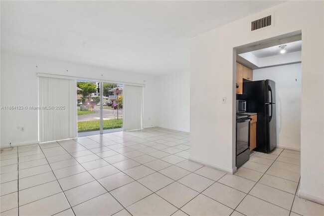 Photo - 7430 SW 82nd St Unit D105