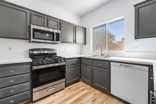 Photo - Silverado Ranch: Bright, Open Concept 3/2/2 Home with Downstairs Bedroom & Full Bath, Community Pool