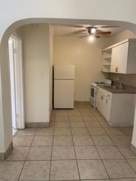 Photo - 470 NE 162nd St