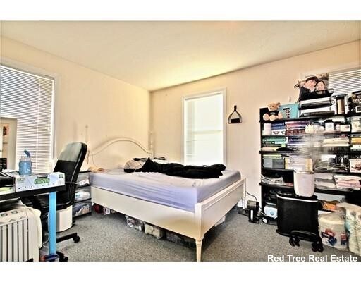 24 Lawn St