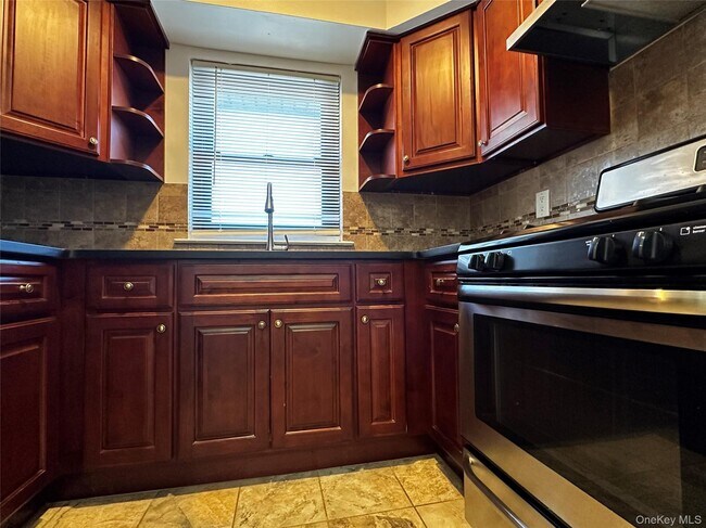 Building Photo - 79 Bailey Ct Unit 79