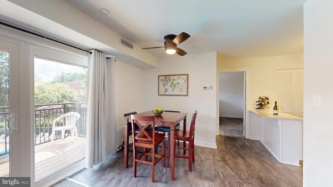 Photo - 7364 Lee Hwy Unidad 203