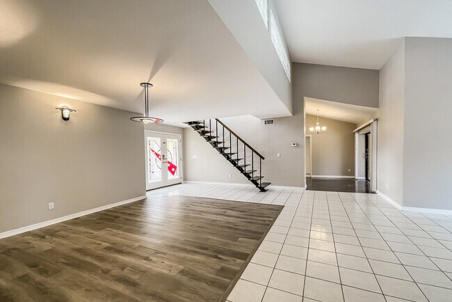 Photo - 3334 Brian Rd N