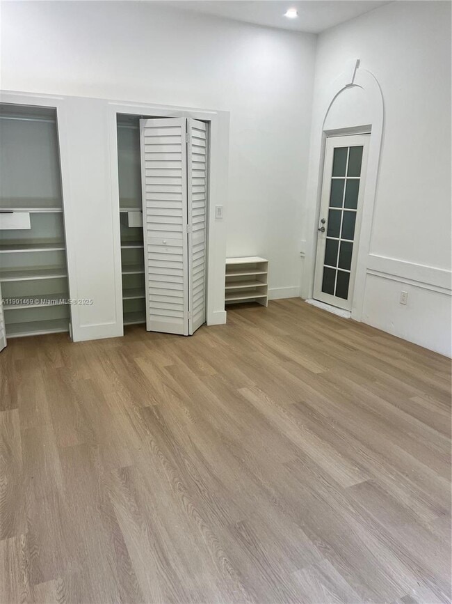 Photo - 6795 SW 98th St Unidad studio