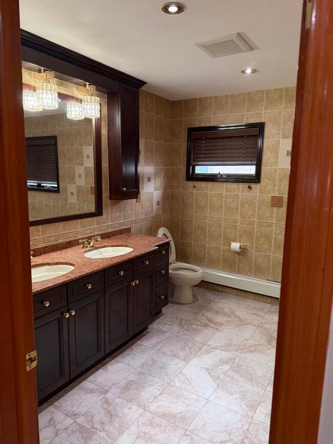 372 Naughton Ave Unit 2nd FL