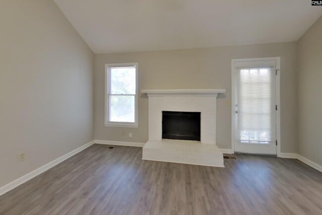 Photo - 529 Ferncliffe Rd