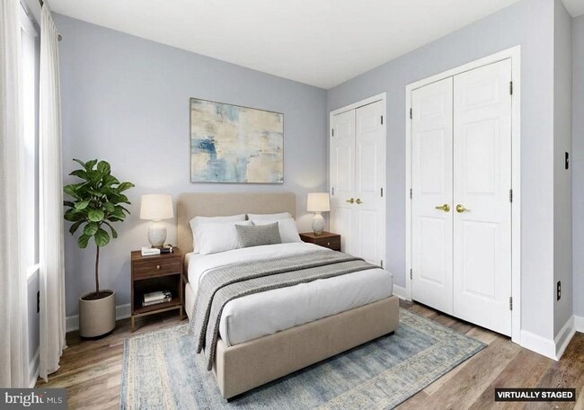 Photo - 576 Washington St