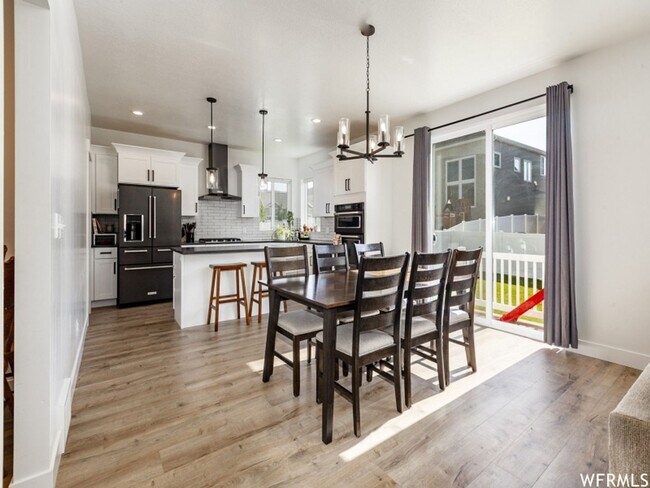 Photo - 198 N Eden Brook Way