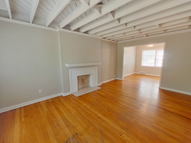 Photo - 449 Harding St