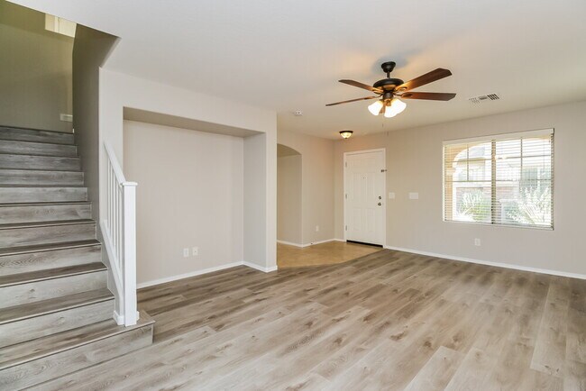 Photo - 2494 E Boston St